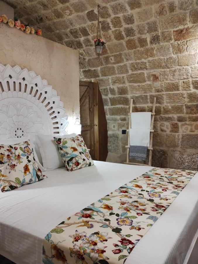 Stone Cave Suite Rhodes City Exteriör bild